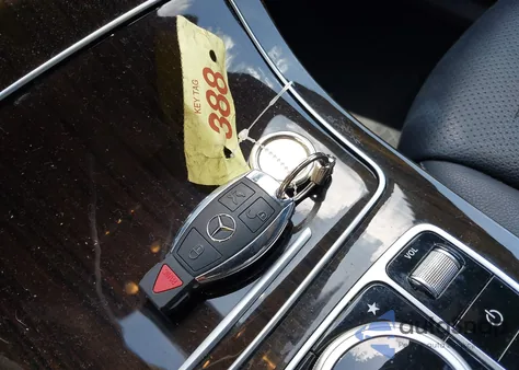 2017 Mercedes-Benz Glc 300 4Matic from USA, damaged, VIN WDC0G4KB9HF165579